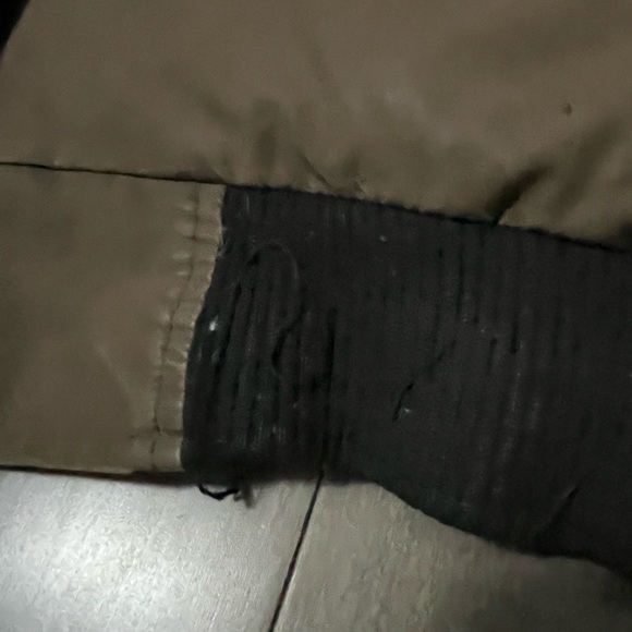 Canada Goose Chilliwack Bomber Jacket Brown model “7950M R” (Size M) - Picture 5 of 8